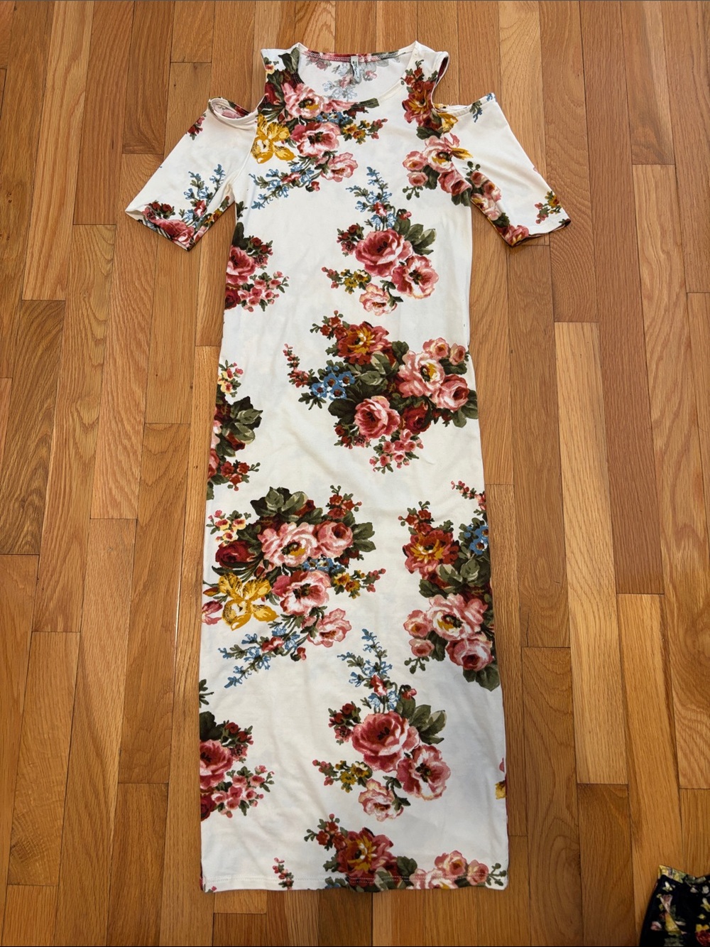 Mother Bee Maternity Floral Cold-Shoulder Maxi Dress in Cream and Pink